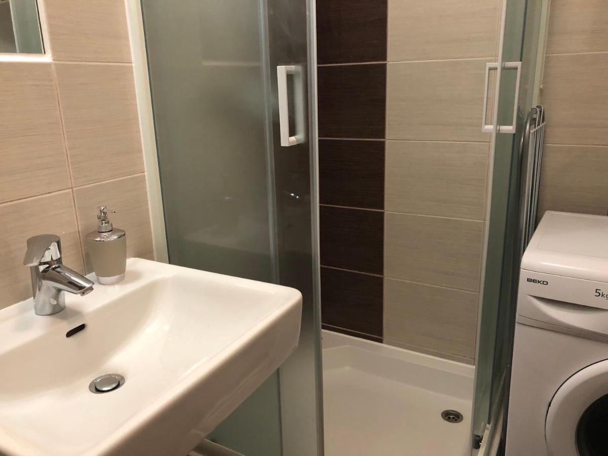 Luxury Central Studio Under The Castle Apartment ลูบลิยานา ภายนอก รูปภาพ